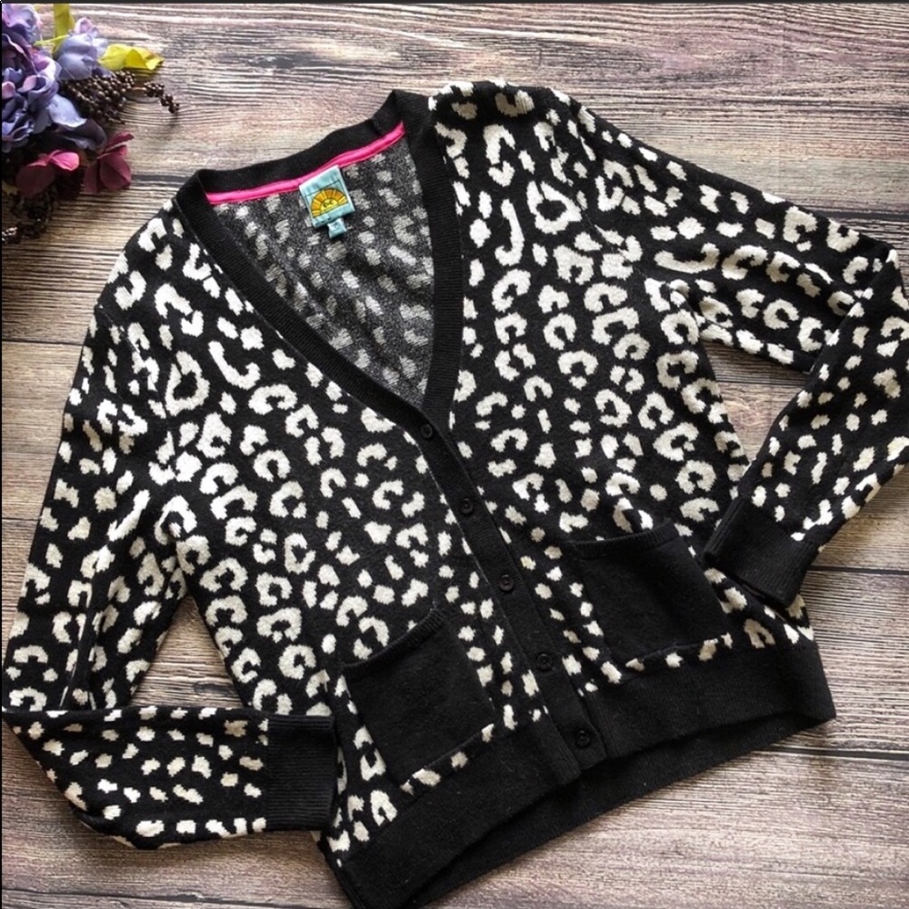 C&C California Leopard Print Cardigan sz Medium